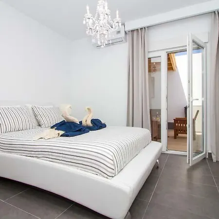 Villa Playa Blanca Sleeps 8 Pool Air Con Wifi