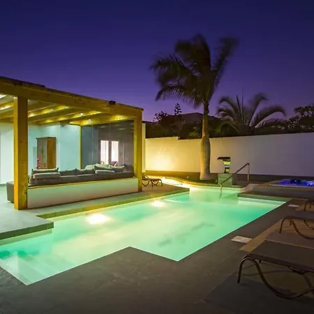 Vila Playa Blanca Sleeps 8 Pool Air Con Wifi Playa Blanca (Lanzarote)
